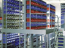 零件盒與貨架的配合場(chǎng)景